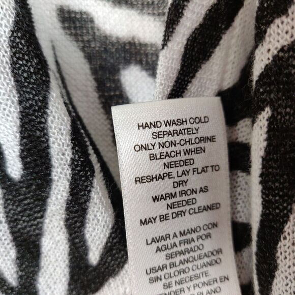 Chico's Animal Print Side Ruched Cardigan Size Large / 2 Open Front Stretch - Picture 9 of 9